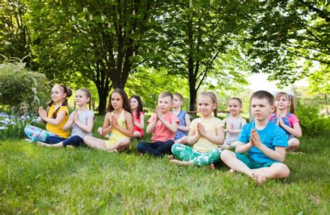enfants qui mdéitent.jpg